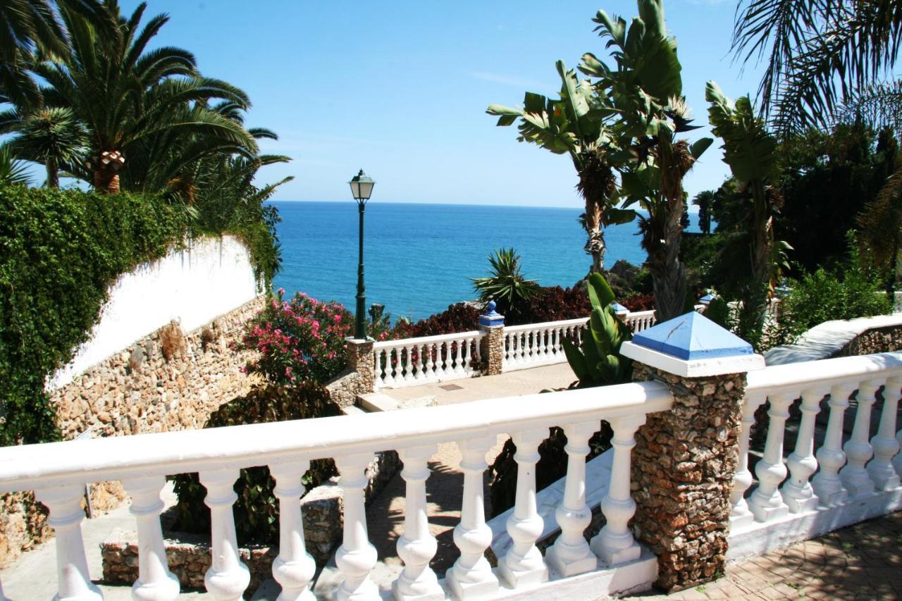 Verdemar Apartment With Sea View And Garden Нерха Екстер'єр фото